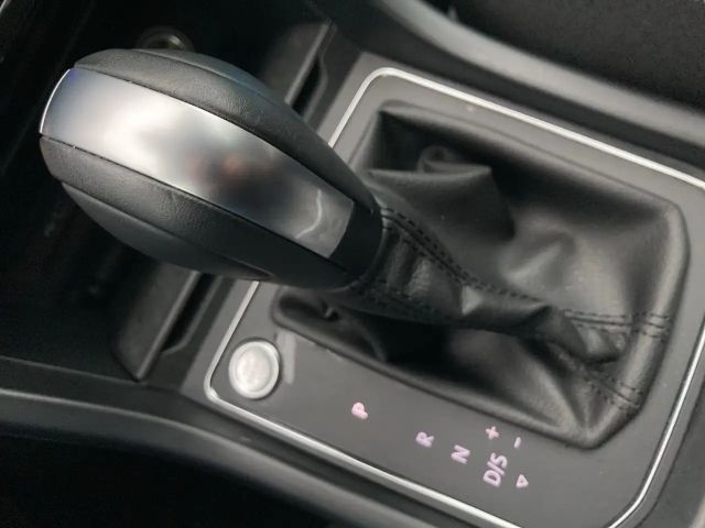 Volkswagen Touran 1.5 TSI DSG IQ.Drive