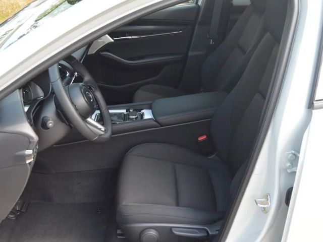 Mazda 3 Exclusive-line