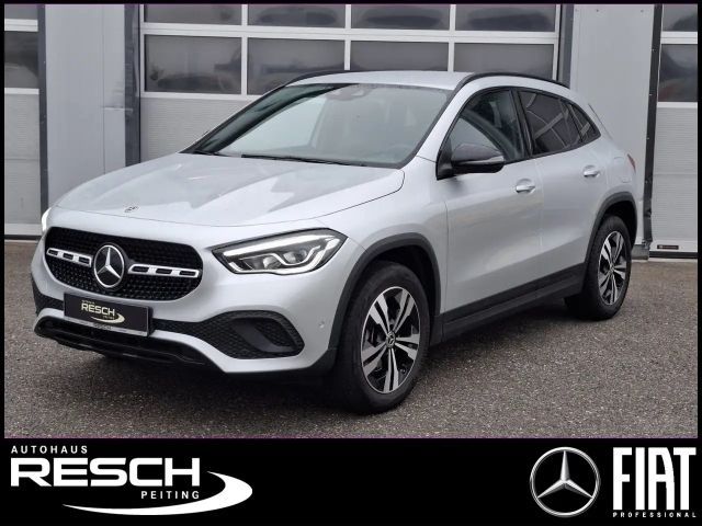 Mercedes-Benz GLA 200 Progressive