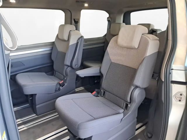 Volkswagen Multivan Life T7