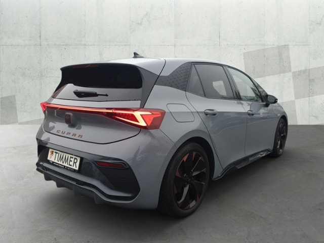 Cupra Born Batterie 62 kWh *LED*SHZG*LENKRAD HZG*LANE ASS*ACC*19"GJR*KAMERA*W-PUMPE*