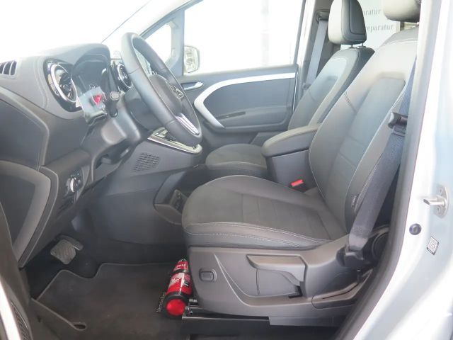 Mercedes-Benz T 180 T 180 d Edition AHK LED NAVI Ambienteb. Totwinkel