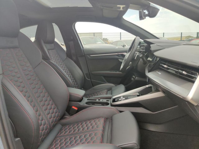 Audi RS3 Quattro S-Tronic Sedan