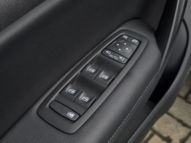 Renault Megane Combi Intens TCe 140