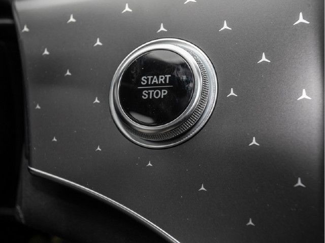 Mercedes-Benz EQE 300 Sedan