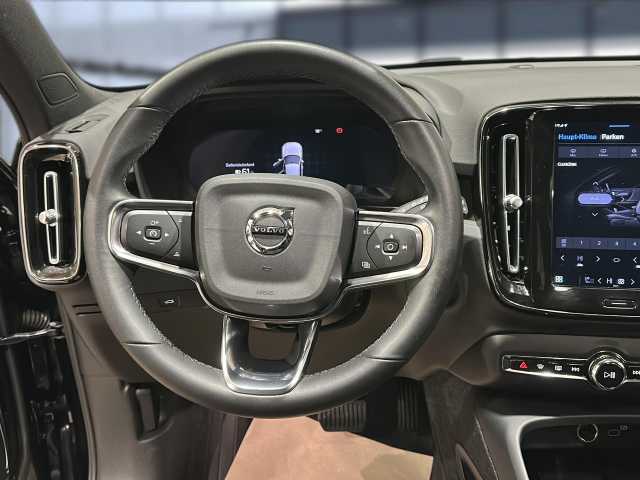 Volvo XC40 XC40 Navi LED Klima Standhzg Einparkhilfe el. Fenster