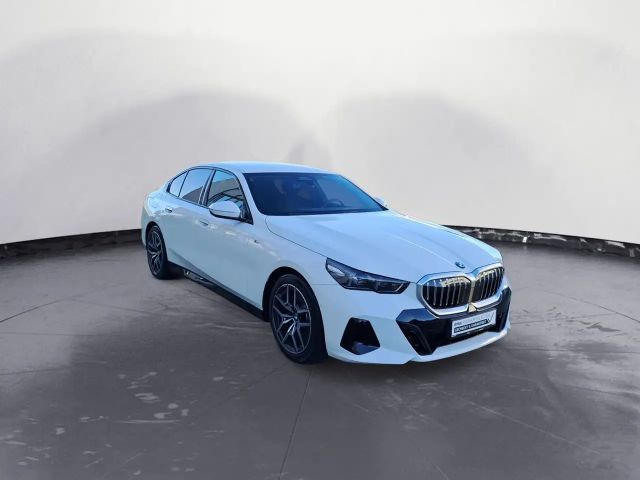 BMW 520 520d M-Sport Sedan xDrive