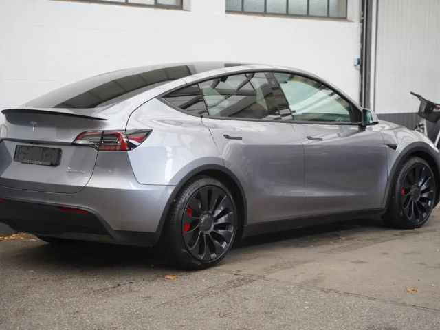 Tesla Model Y Performance