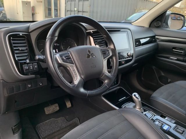 Mitsubishi Outlander 4WD PHEV