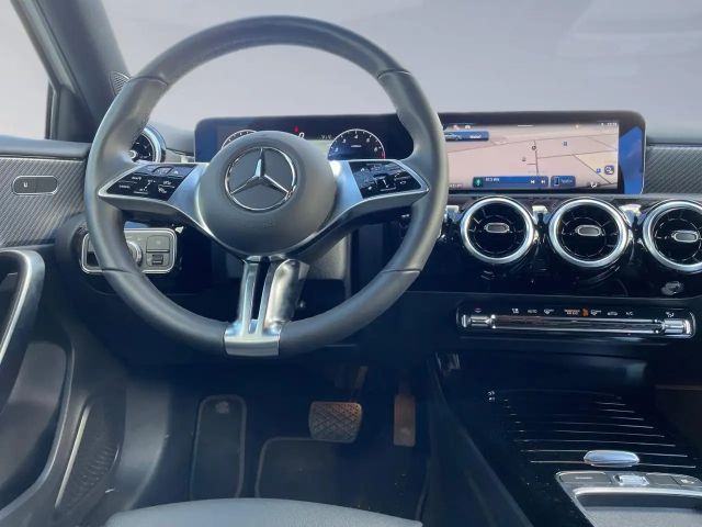 Mercedes-Benz A 180 Progressive