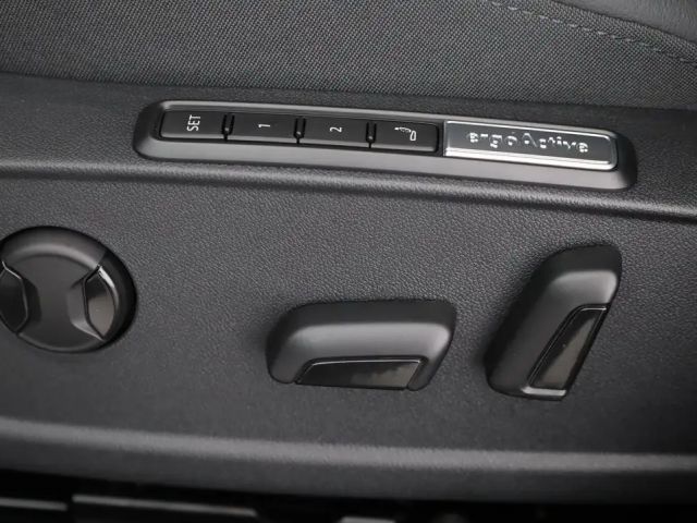 Volkswagen Golf Business DSG Variant