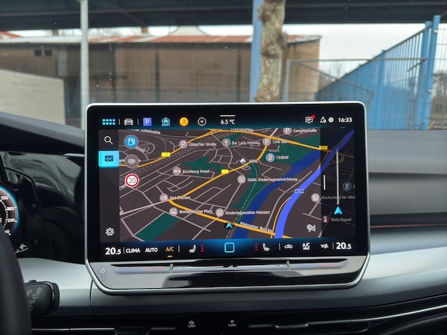 Volkswagen Golf 1.5 eTSI DSG Golf VIII IQ.Drive