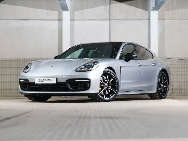 Porsche Panamera 4 E-Hybrid