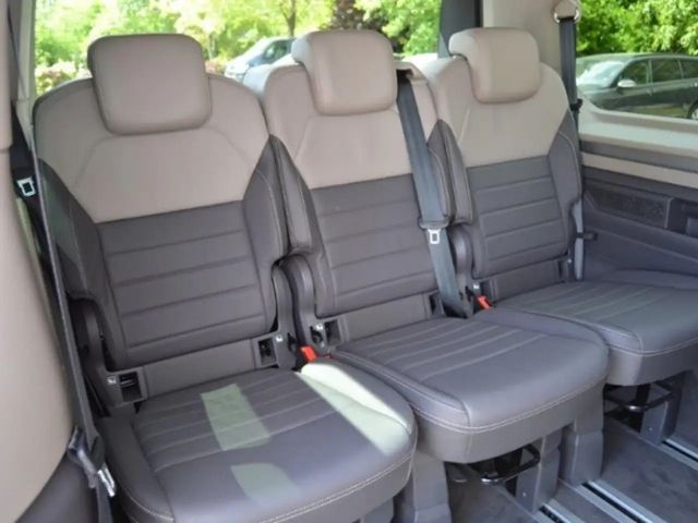 Volkswagen Multivan 2.0 TDI DSG Style T7