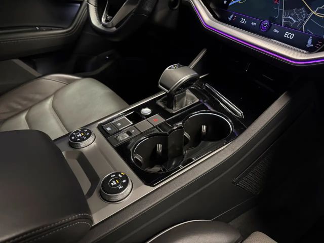 Volkswagen Touareg R-Line Style