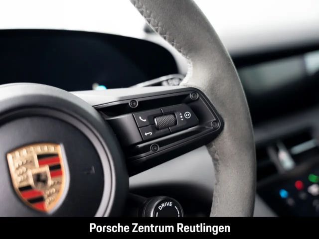 Porsche Taycan 4 Cross Turismo