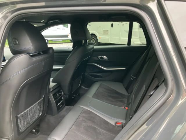 BMW 320 320d M-Sport Sedan Touring