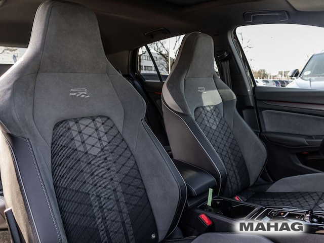 Volkswagen Golf 2.0 TSI DSG Golf VIII R-Line