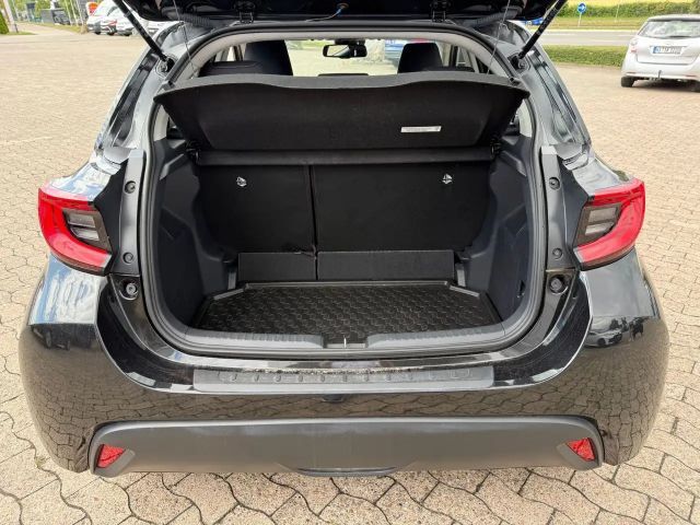 Toyota Yaris Hatchback Hybride Team D