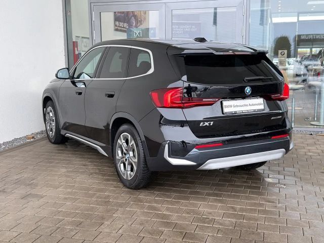 BMW iX1 xDrive30