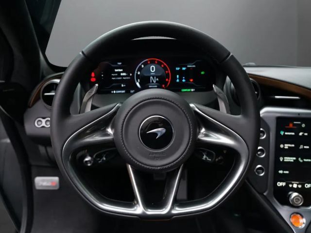 McLaren 600LT 750S Coupé I TechLux I B&W