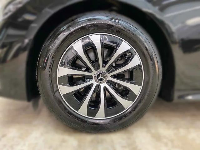 Mercedes-Benz E 200 AVANTGARDE Estate