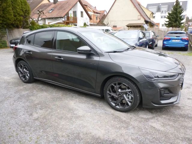 Ford Focus EcoBoost ST Line