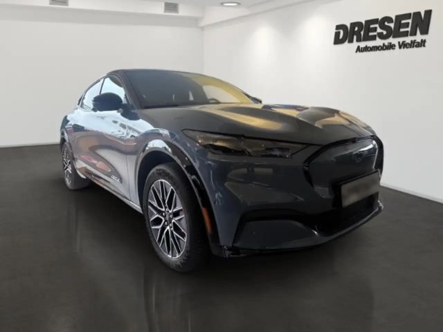 Ford Mustang Mach-E Premium RWD