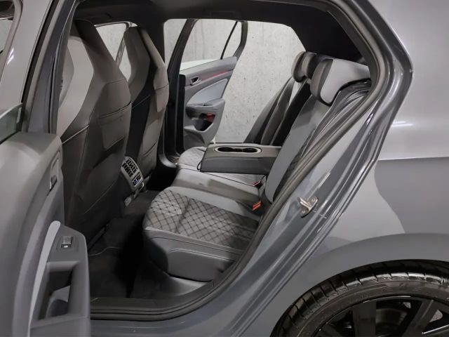 Volkswagen Golf 2.0 TSI DSG R-Line Style