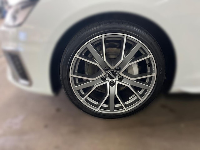 Audi A4 40 TDI Avant S-Line S-Tronic