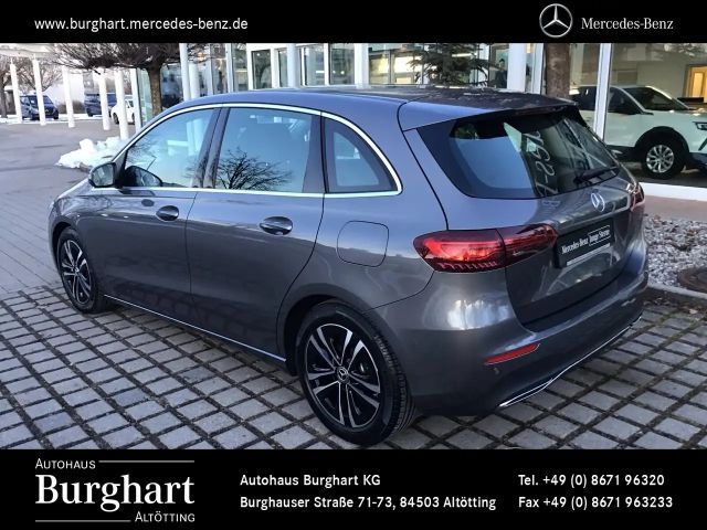 Mercedes-Benz B 200 Progressive Sedan