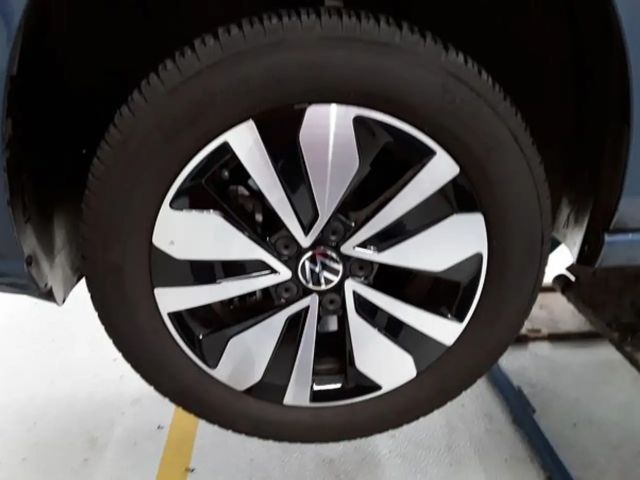 Volkswagen Golf 1.5 TSI Variant