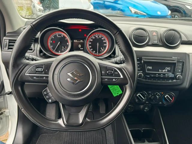 Suzuki Swift Club Hybrid