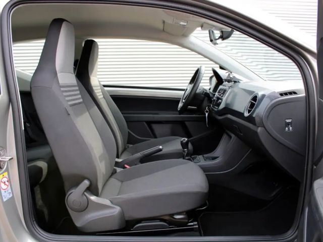 Volkswagen up! Move Move up!