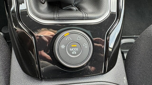 Volkswagen T-Roc T-ROC 2.0    R-L  BT140 TSID7A