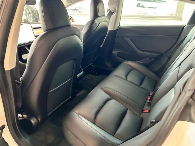 Tesla Model 3 Standard Range