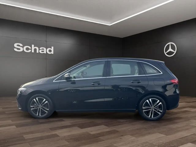 Mercedes-Benz B 180 Sedan