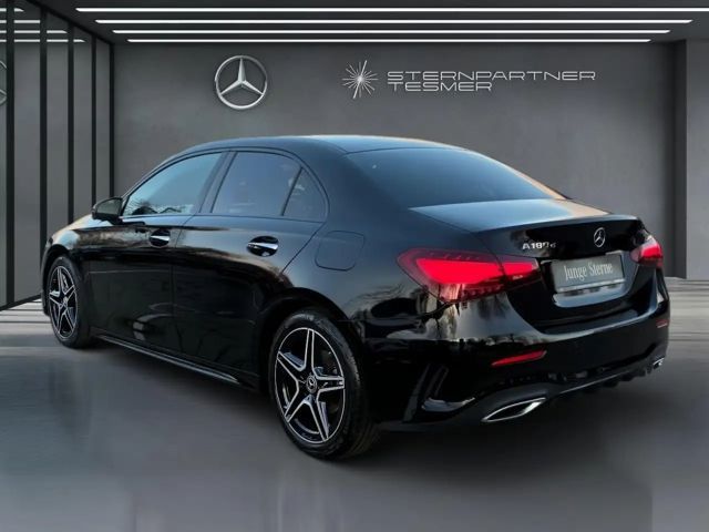 Mercedes-Benz A 180 A 180 d AMG Line