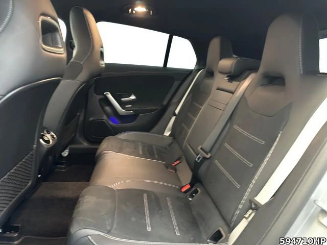 Mercedes-Benz CLA 200 AMG Line