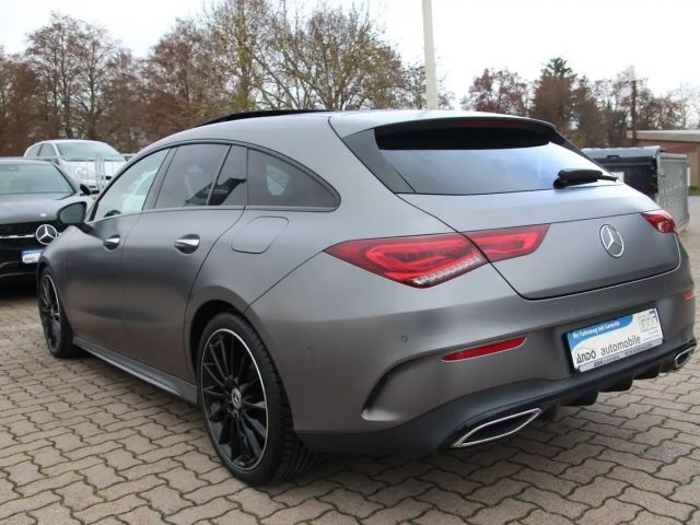 Mercedes-Benz CLA 200 AMG Line