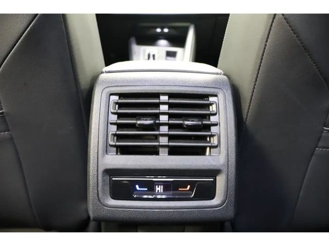 Volkswagen Golf 1.5 TSI DSG Golf VIII