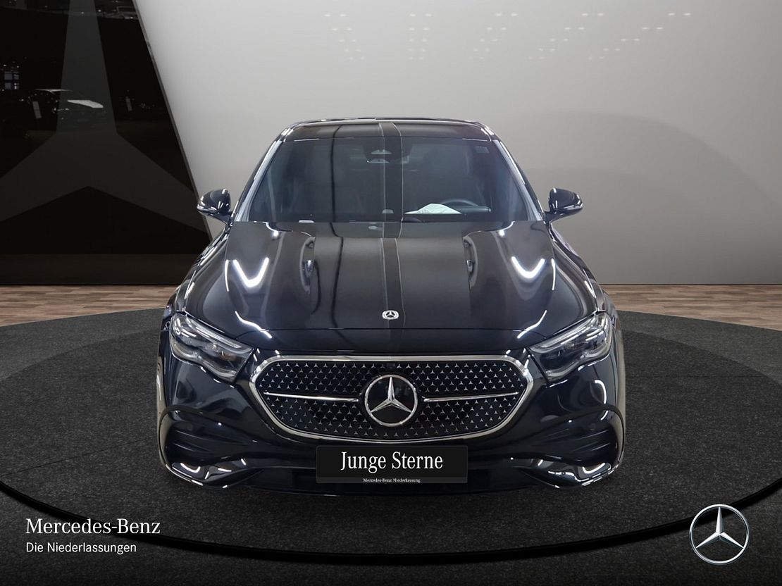 Mercedes-Benz E 200 Sedan