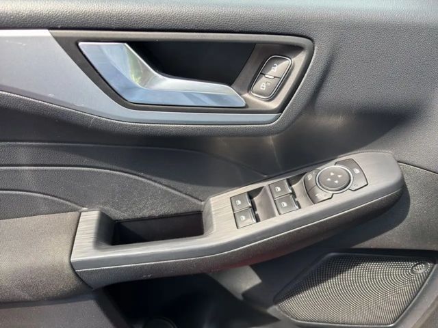 Ford Kuga Cool & Connect Hybrid
