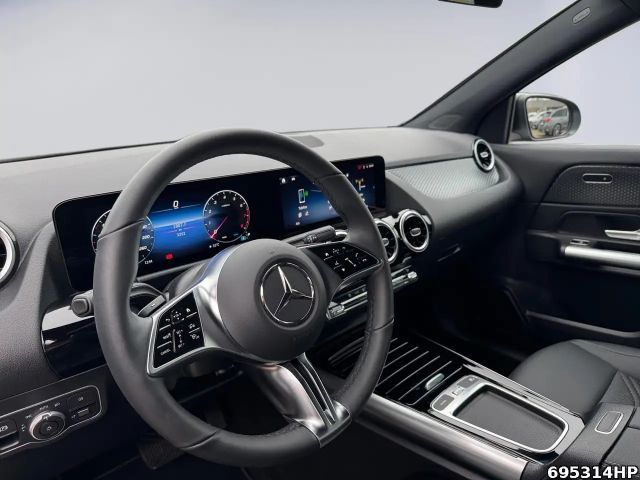 Mercedes-Benz GLA 200 Progressive