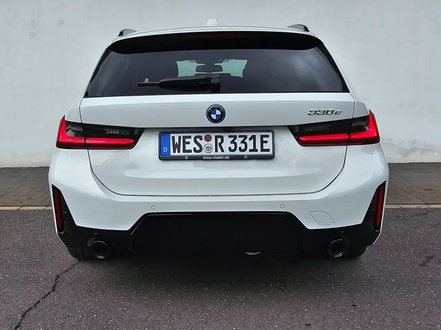 BMW 330 330e M-Sport Touring