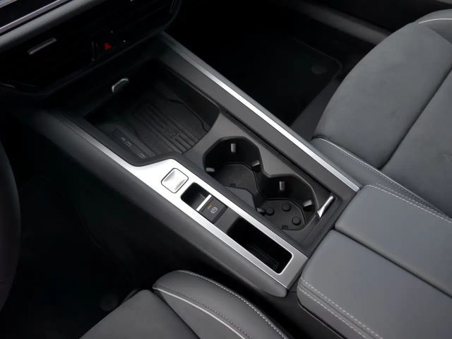 Volkswagen Passat 1.5 eTSI Business DSG