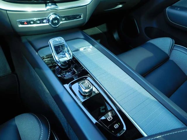 Volvo XC60 AWD Plus T6