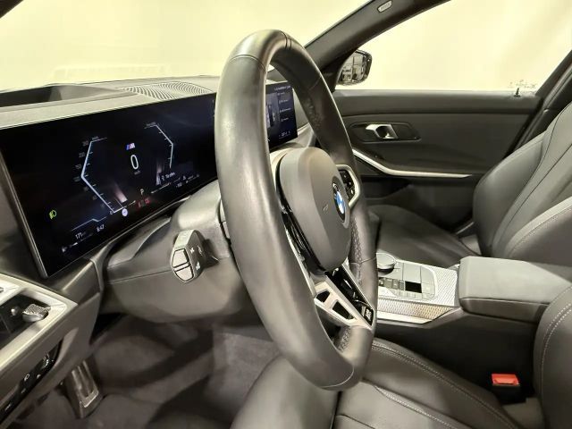 BMW 330 330d M-Sport Touring xDrive