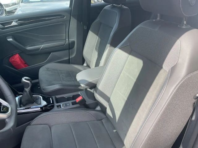 Volkswagen T-Roc R-Line Style