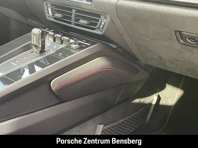 Porsche 992 4 Carrera Coupé GTS